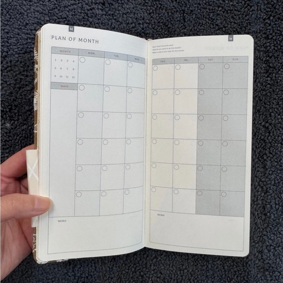 Weeks Planner + Clear Cover on Cover - Picture 5 of 7